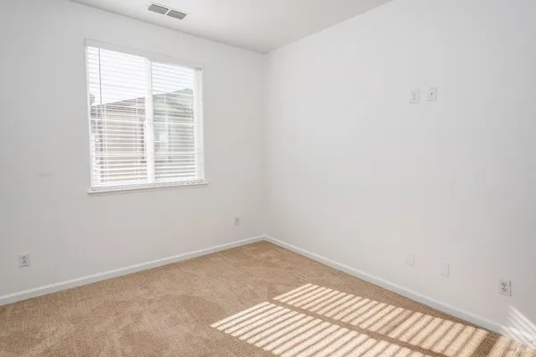 $599,500 | 1660 Glenmore Drive, Fairfield, CA 94533