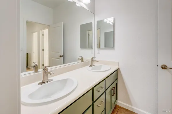 $599,500 | 1660 Glenmore Drive, Fairfield, CA 94533