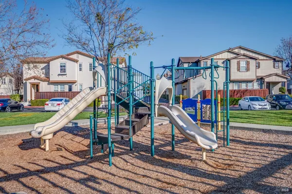 $599,500 | 1660 Glenmore Drive, Fairfield, CA 94533