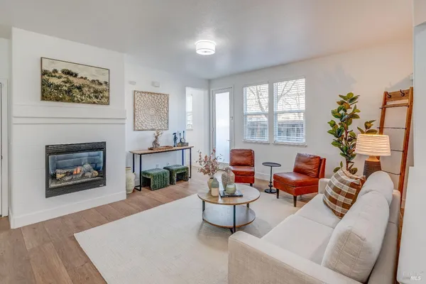 $599,500 | 1660 Glenmore Drive, Fairfield, CA 94533