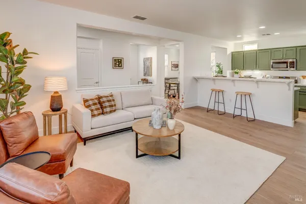 $599,500 | 1660 Glenmore Drive, Fairfield, CA 94533