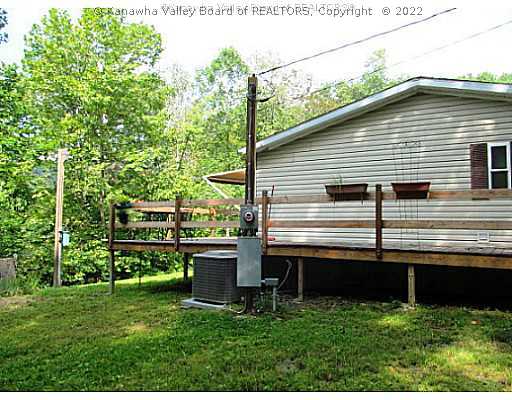 10885 Charleston Road Walton, WV 25286 - Photo 10 of 16 Exterior Front.