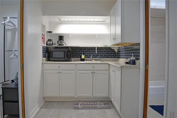 $1,800 | Undisclosed Address, Orlando, FL 32806