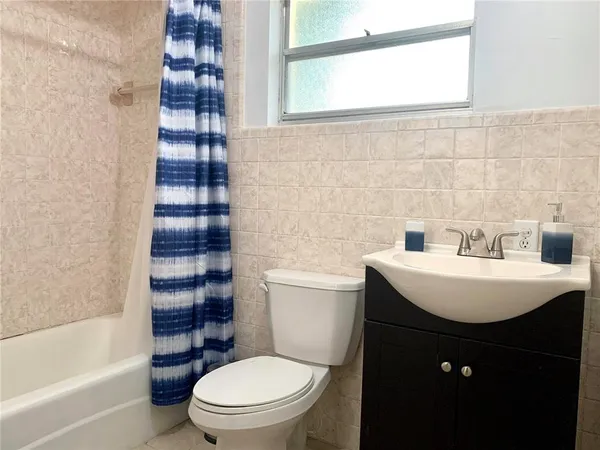 $1,800 | Undisclosed Address, Orlando, FL 32806