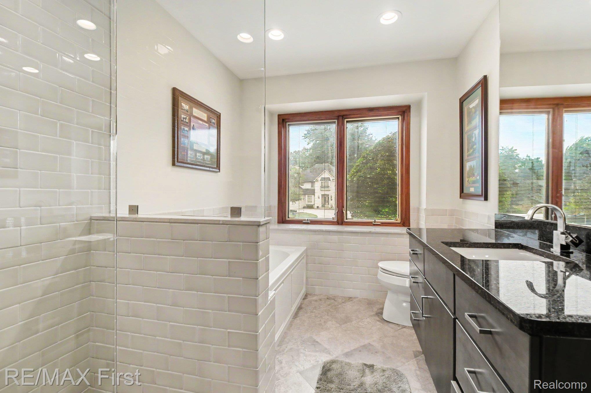 601 Brookwood Lane East Rochester, MI 48309 - Photo 13 of 36 021_file_7511.jpg
