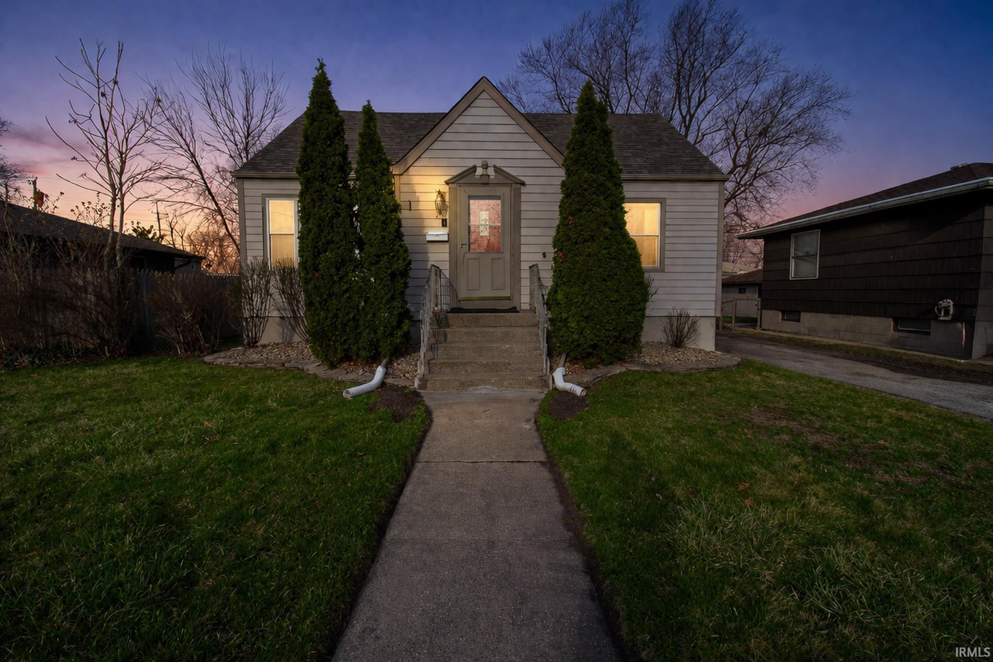 214 North Dwiggins Street Griffith, IN 46319 - Photo 2 of 32