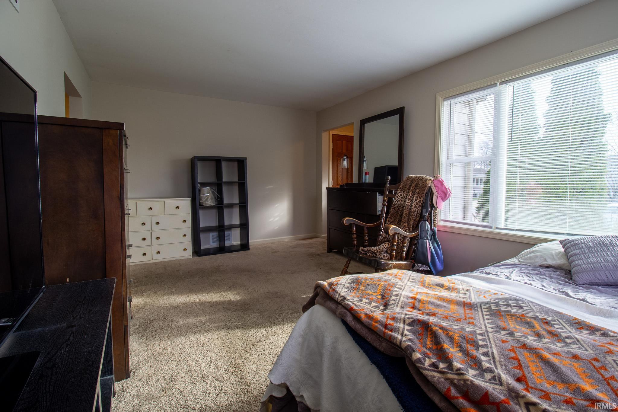 214 North Dwiggins Street Griffith, IN 46319 - Photo 6 of 32