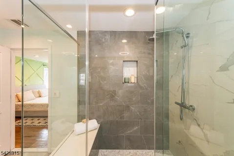 $1,200,000 | 142 Crescent Road, Florham Park, NJ 07932