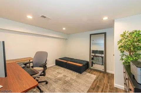 $1,200,000 | 142 Crescent Road, Florham Park, NJ 07932