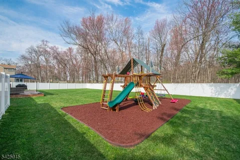 $1,200,000 | 142 Crescent Road, Florham Park, NJ 07932