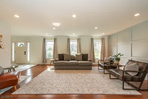 $1,200,000 | 142 Crescent Road, Florham Park, NJ 07932