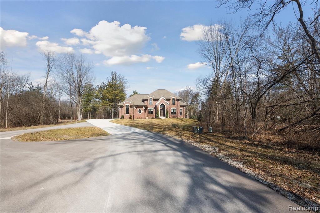 25162 Farmbrook Road Southfield, MI 48034 - Photo 3 of 67 Gallery Image 3