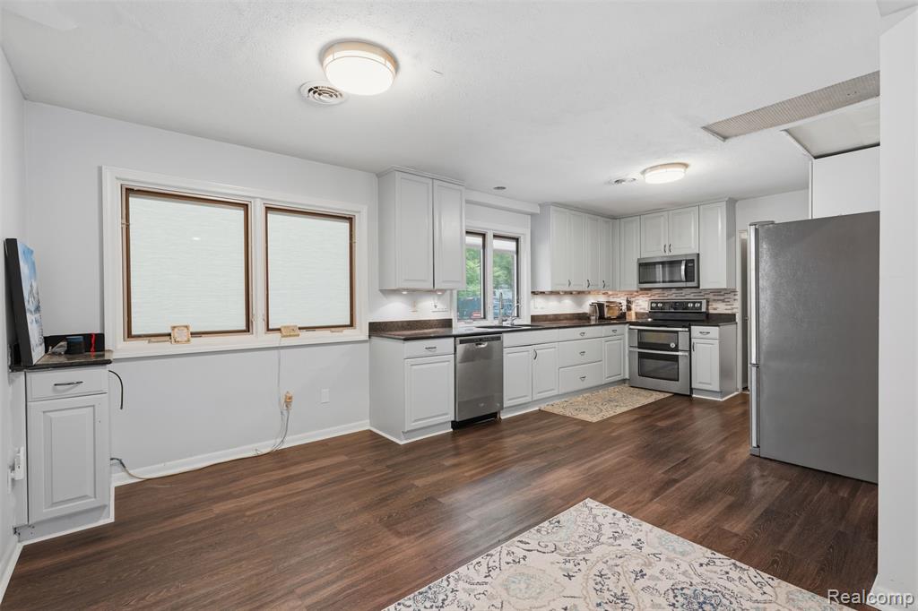 30715 North Greenbriar Road Franklin, MI 48025 - Photo 23 of 43