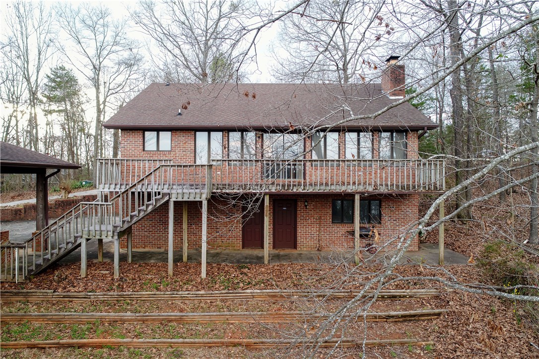 13 Muskhogean Road Fair Play, SC 29643 - Photo 24 of 31 Apartment with 2 bed 2 bath over a 4 car garage.