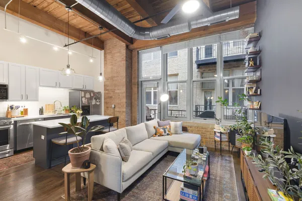 $2,900 | 1500 West Monroe Street, Unit 408, Chicago, IL 60607