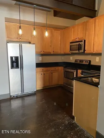 $2,995 | 403 South Gay Street, Knoxville, TN 37902