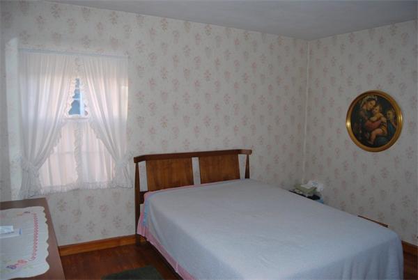 129 Appleton Street Springfield, MA 01108 - Photo 5 of 12