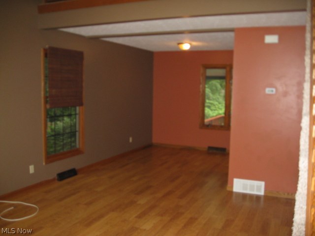 11097 West Pleasant Valley Road Parma, OH 44130 - Photo 3 of 25 Living room dining area