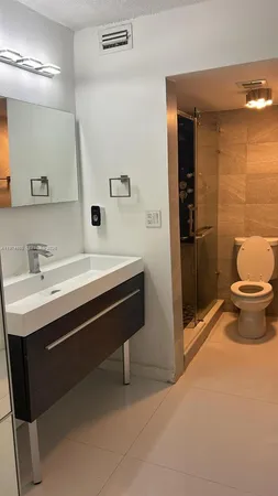 $2,700 | 7545 East Treasure Drive, Unit 5J, North Bay Village, FL 33141