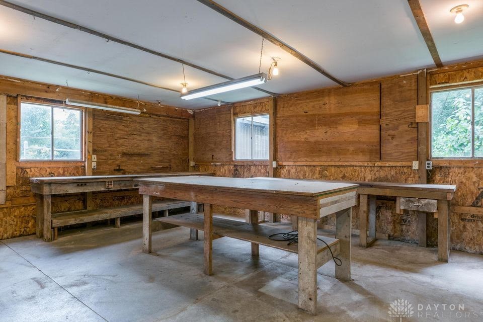 3215 East Pitchin Road Springfield, OH 45502 - Photo 13 of 49