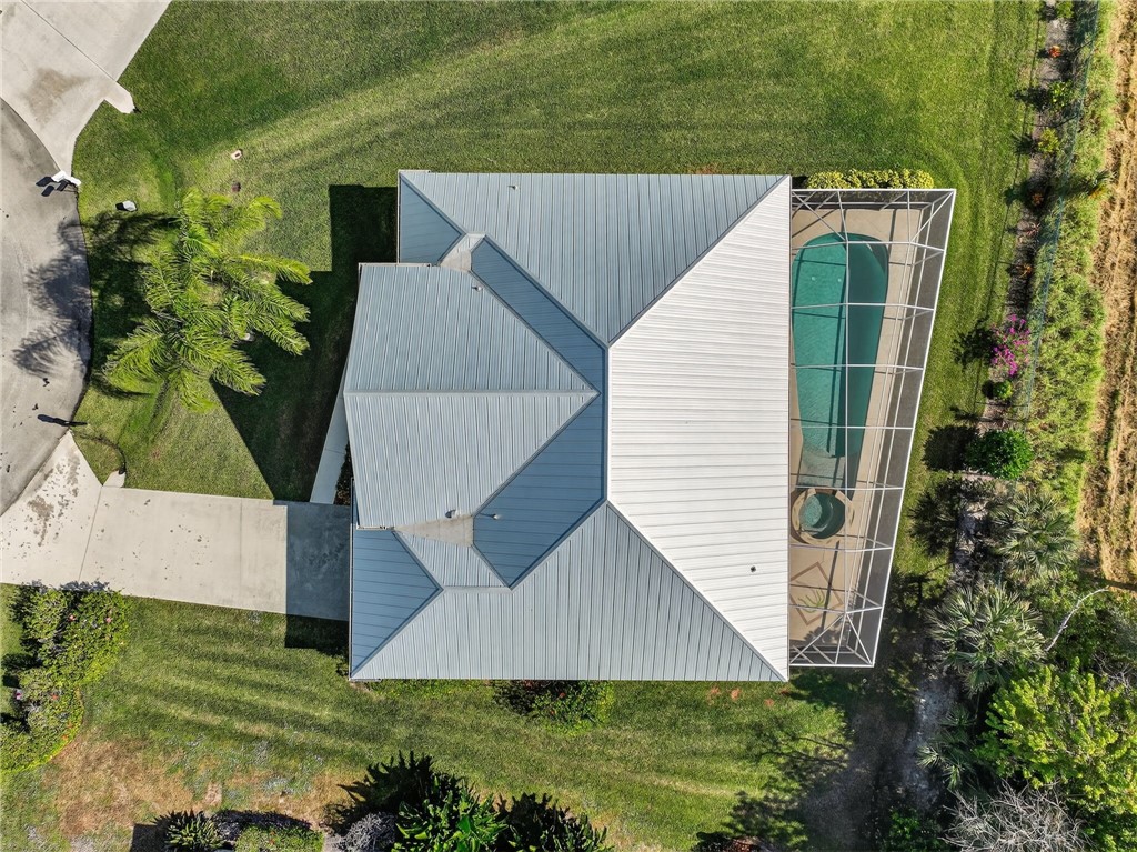 3075 73rd Place Vero Beach, FL 32967 - Photo 21 of 30 an aerial view of a house