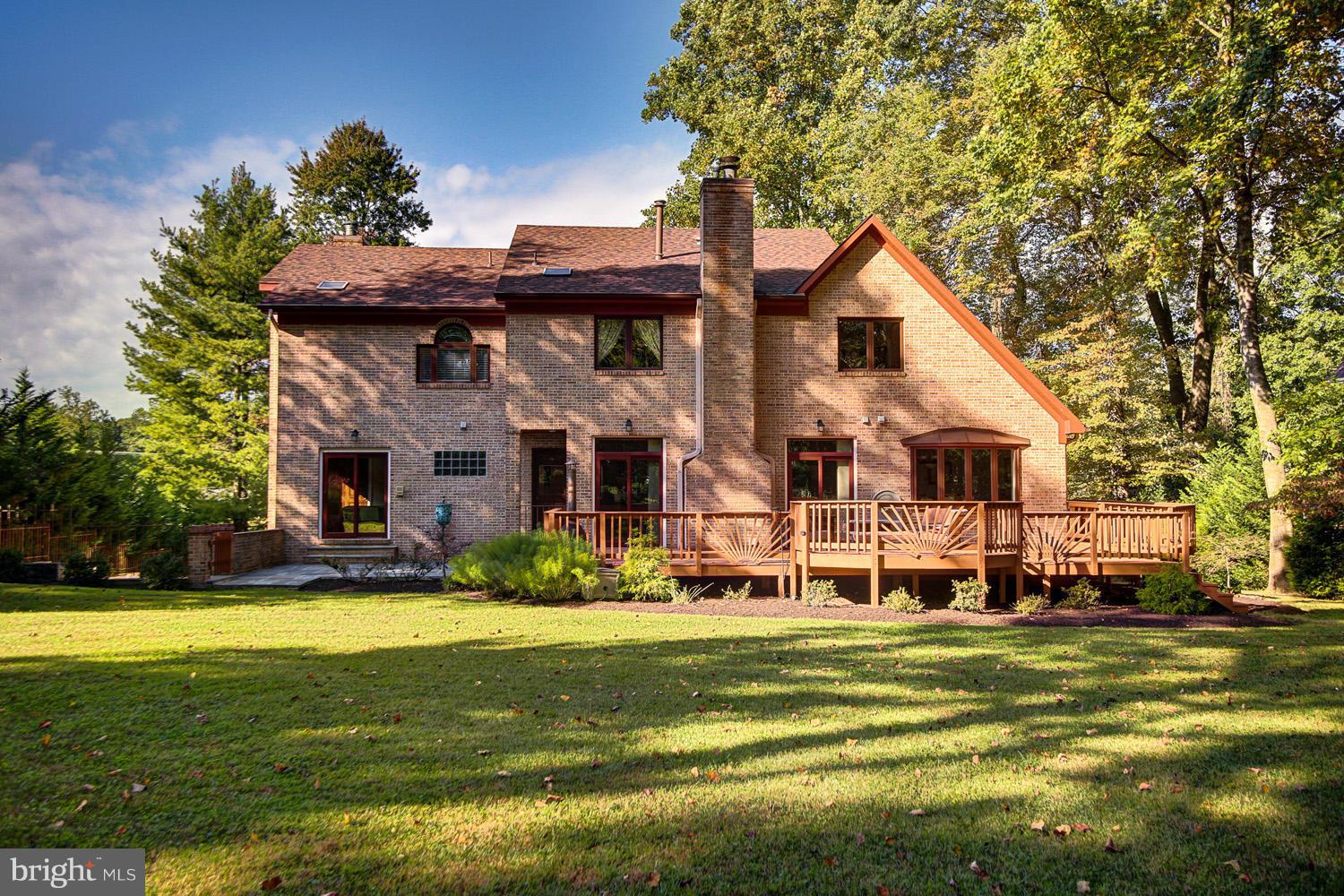 Exterior (Rear)