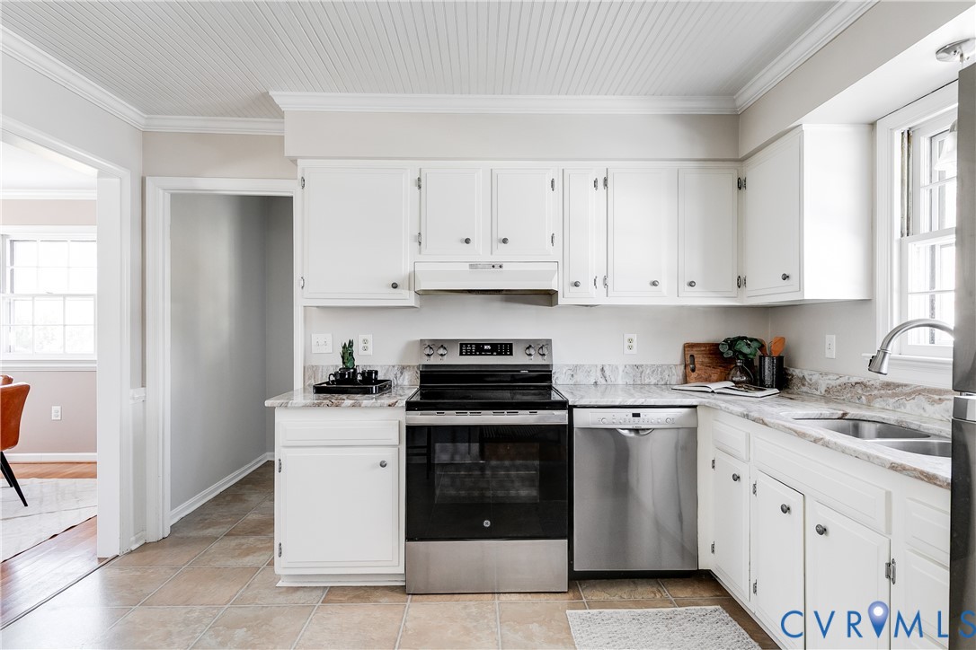 1445 Bargrove Road North Chesterfield, VA 23235 - Photo 12 of 30