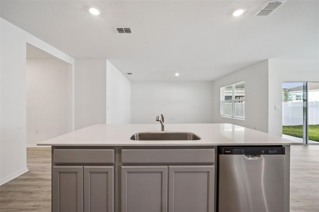 3515 Nettle Loop Tavares, FL 32778 - Photo 9 of 58