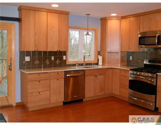 24 Rimwood Drive Howell, NJ 07731 - Photo 3 of 14 Gallery Image 3