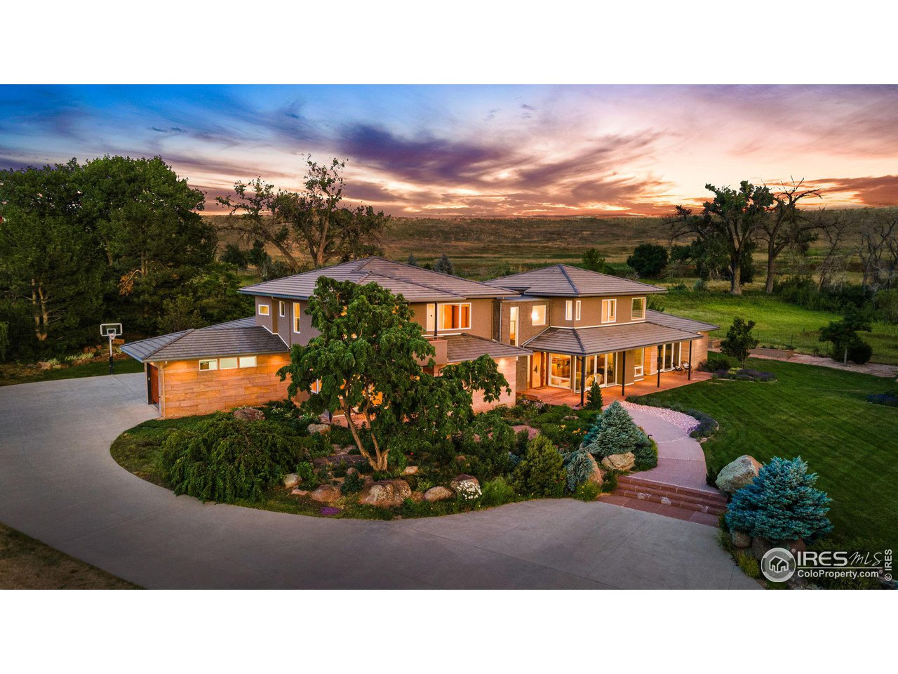 1000 Spring Drive Boulder, CO 80303 - Photo 36 of 40 a view of a swimming pool with a garden