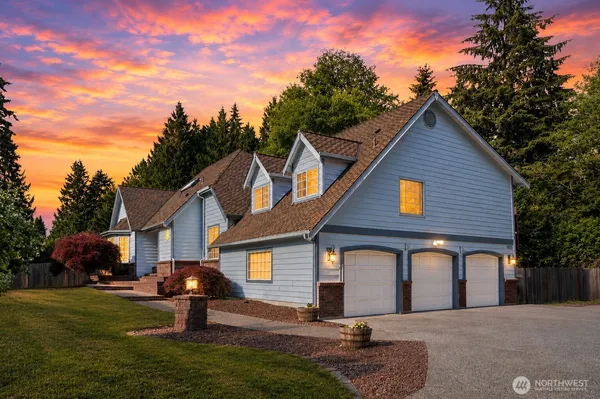 $899,000 | 4033 120th Place Southeast, Everett, WA 98208