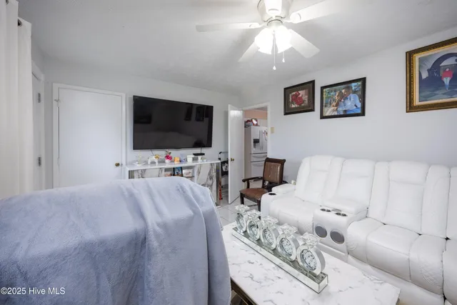 $229,900 | 950 Auctioneer Road, Clinton, NC 28328