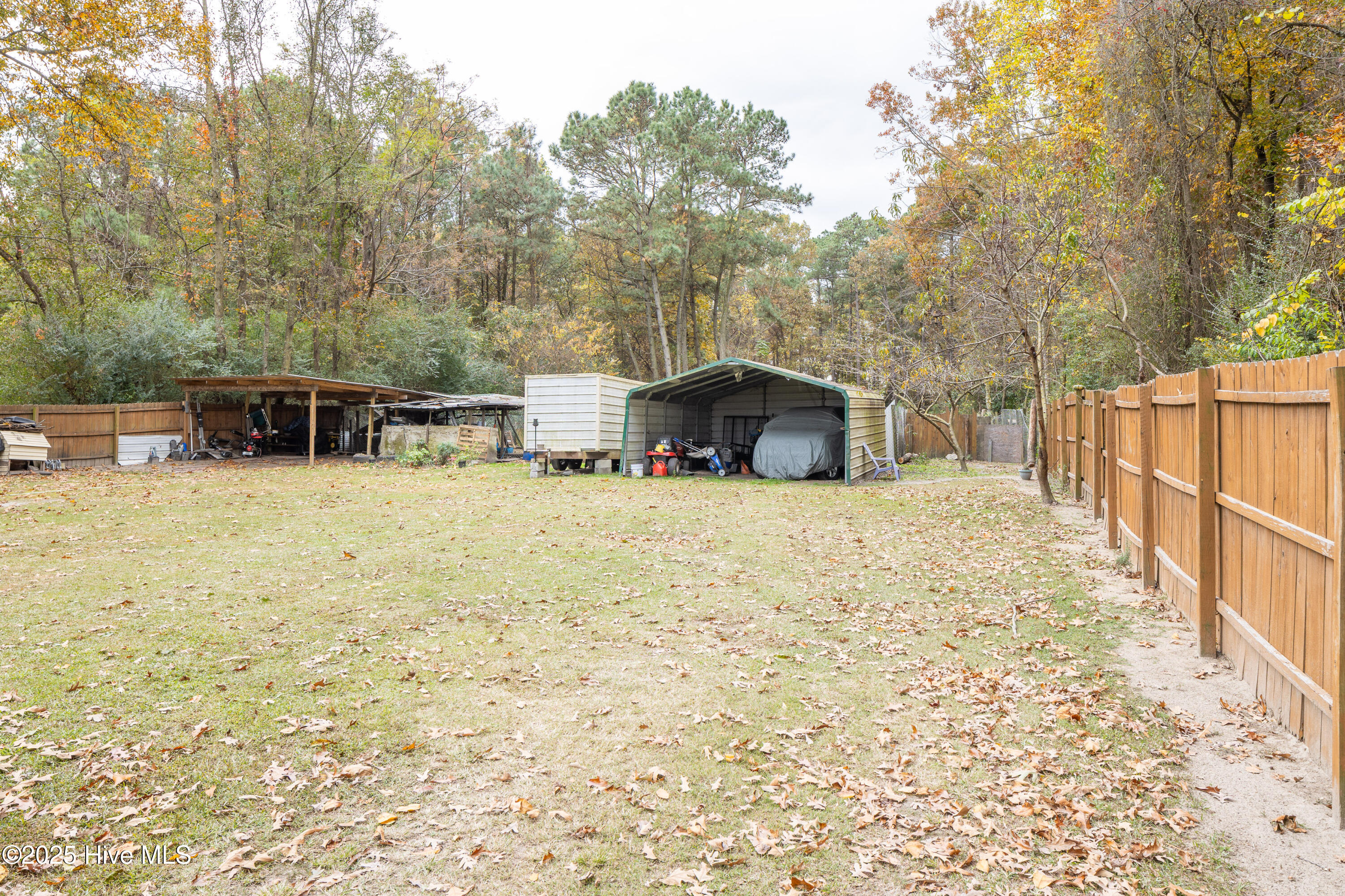 950 Auctioneer Road Clinton, NC 28328 - Photo 20 of 26 950 Auctioneer Rd29