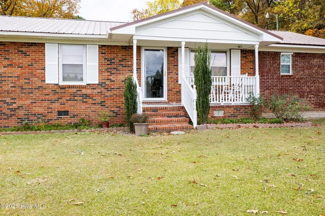 $229,900 | 950 Auctioneer Road, Clinton, NC 28328