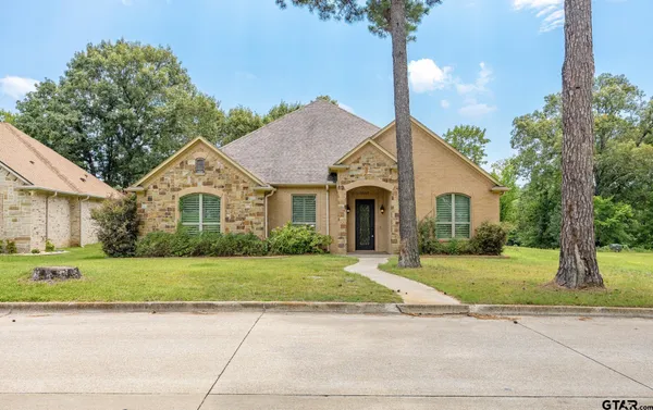 $430,000 | 3854 Hogan Drive, Tyler, TX 75709