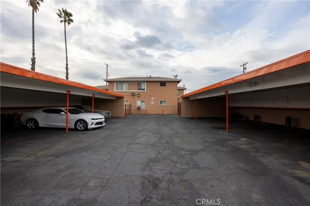 $1,890 | 115 North Walnuthaven Drive, Unit 1, West Covina, CA 91790