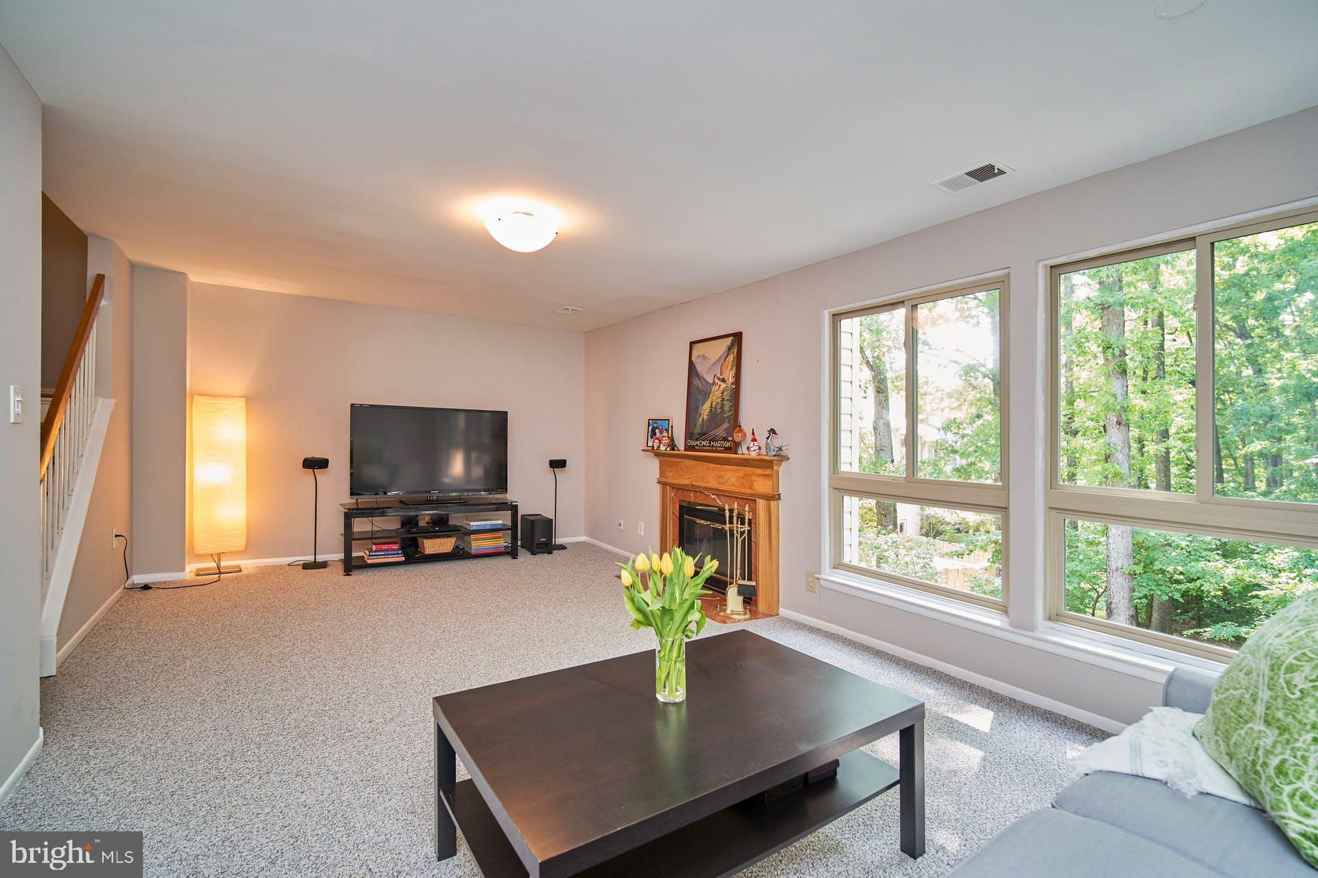 8729 Ridge Hollow Court Springfield, VA 22152 - Photo 12 of 31 Gallery Image 12