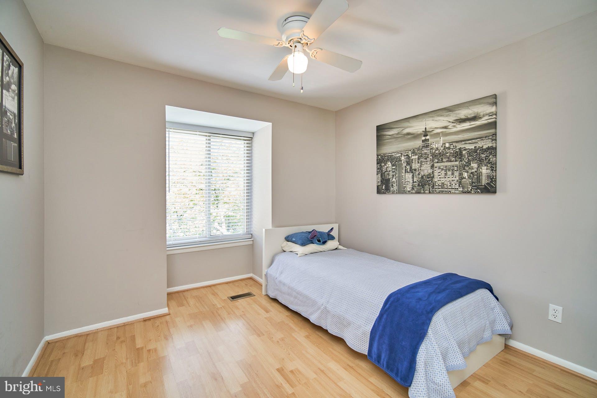 8729 Ridge Hollow Court Springfield, VA 22152 - Photo 15 of 31 Gallery Image 15