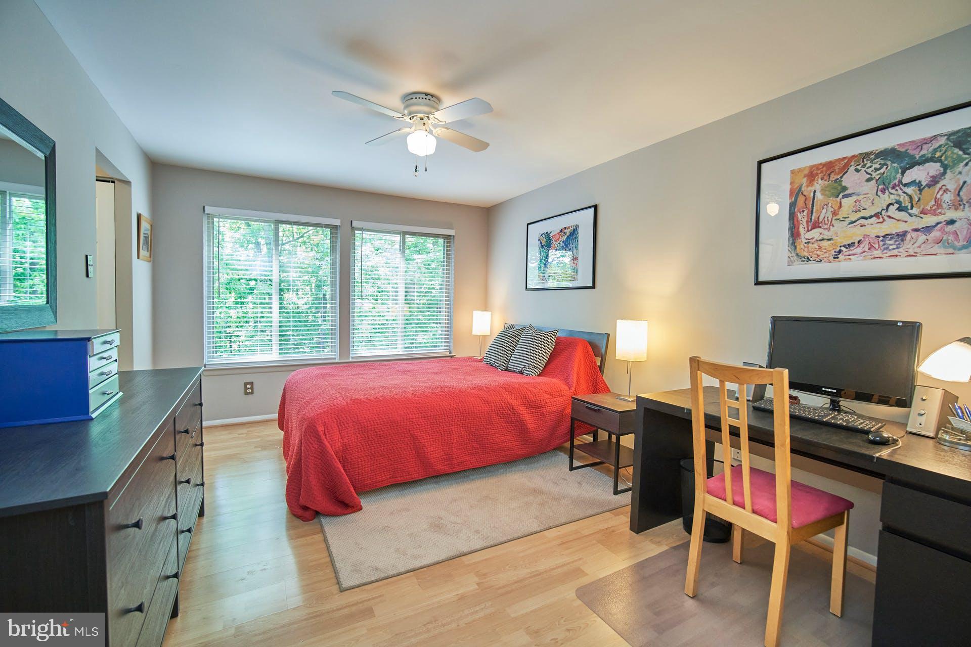 8729 Ridge Hollow Court Springfield, VA 22152 - Photo 19 of 31 Gallery Image 19