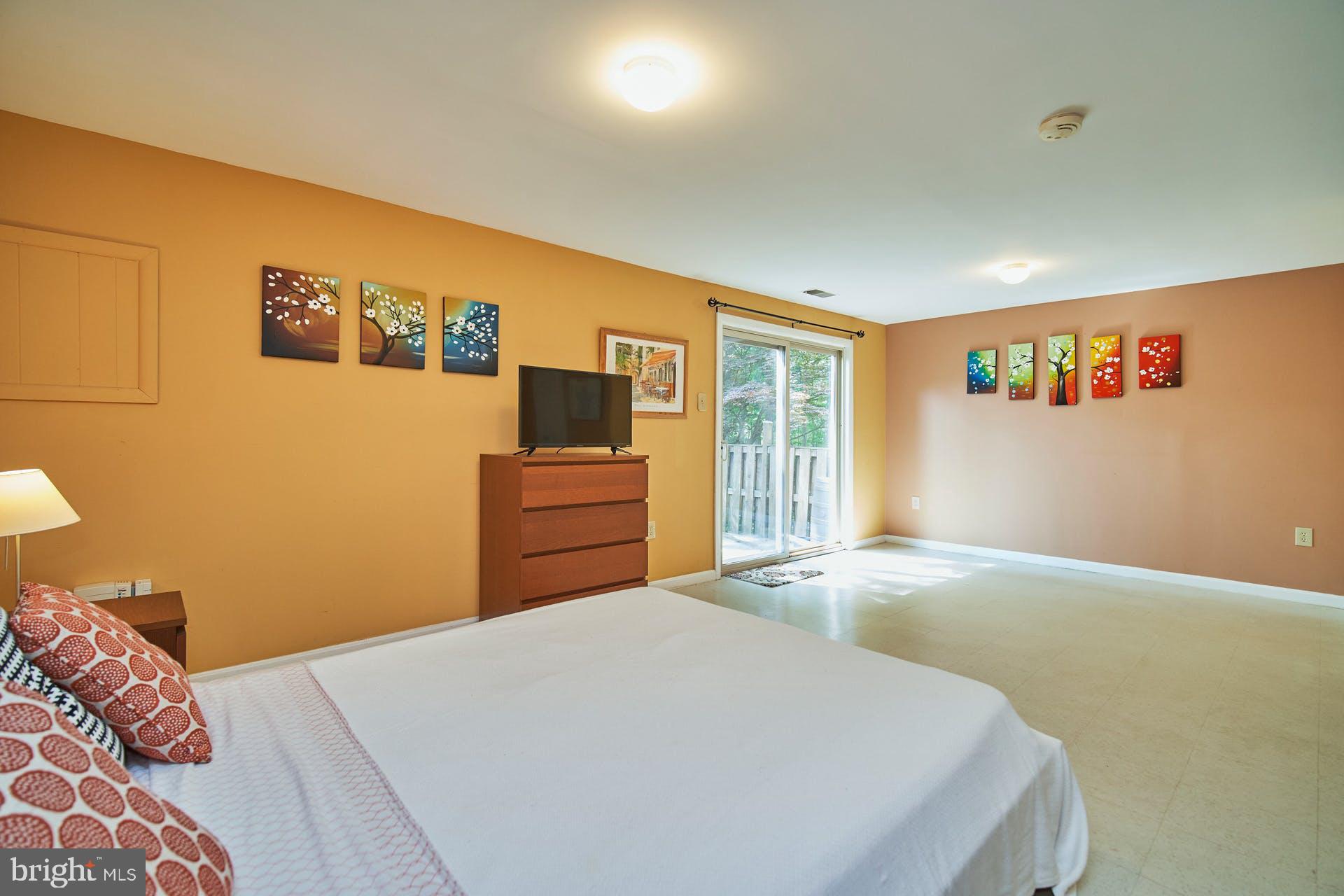 8729 Ridge Hollow Court Springfield, VA 22152 - Photo 21 of 31 Gallery Image 21