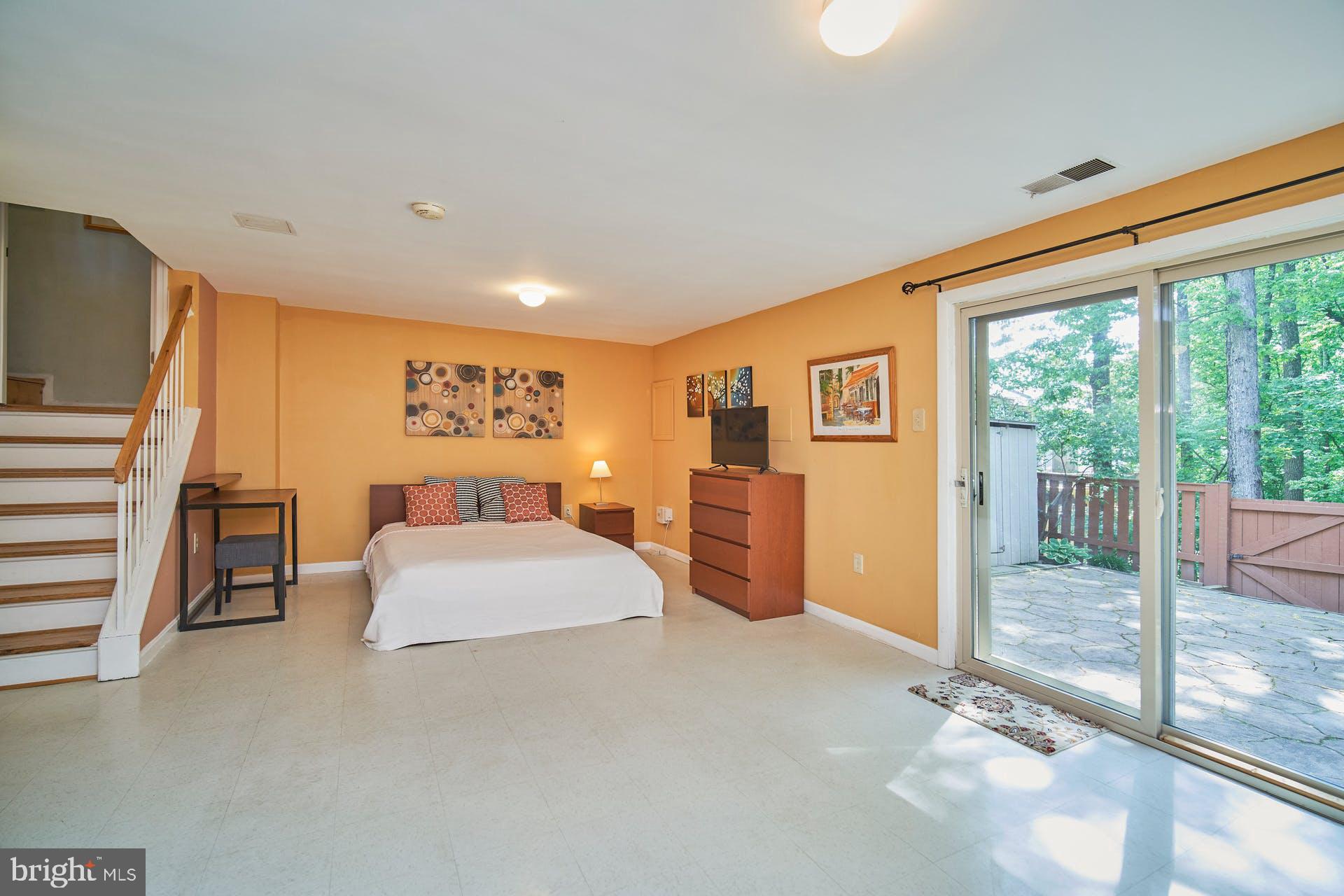 8729 Ridge Hollow Court Springfield, VA 22152 - Photo 23 of 31 Gallery Image 23