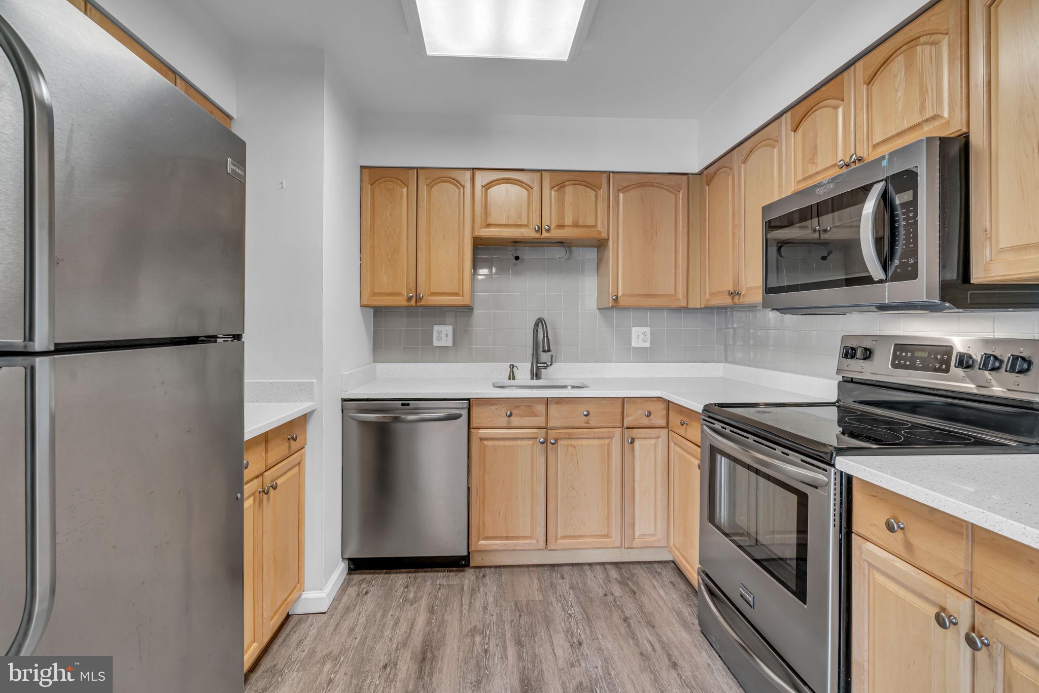 6145 Edsall Road, Unit K Alexandria, VA 22304 - Photo 11 of 38