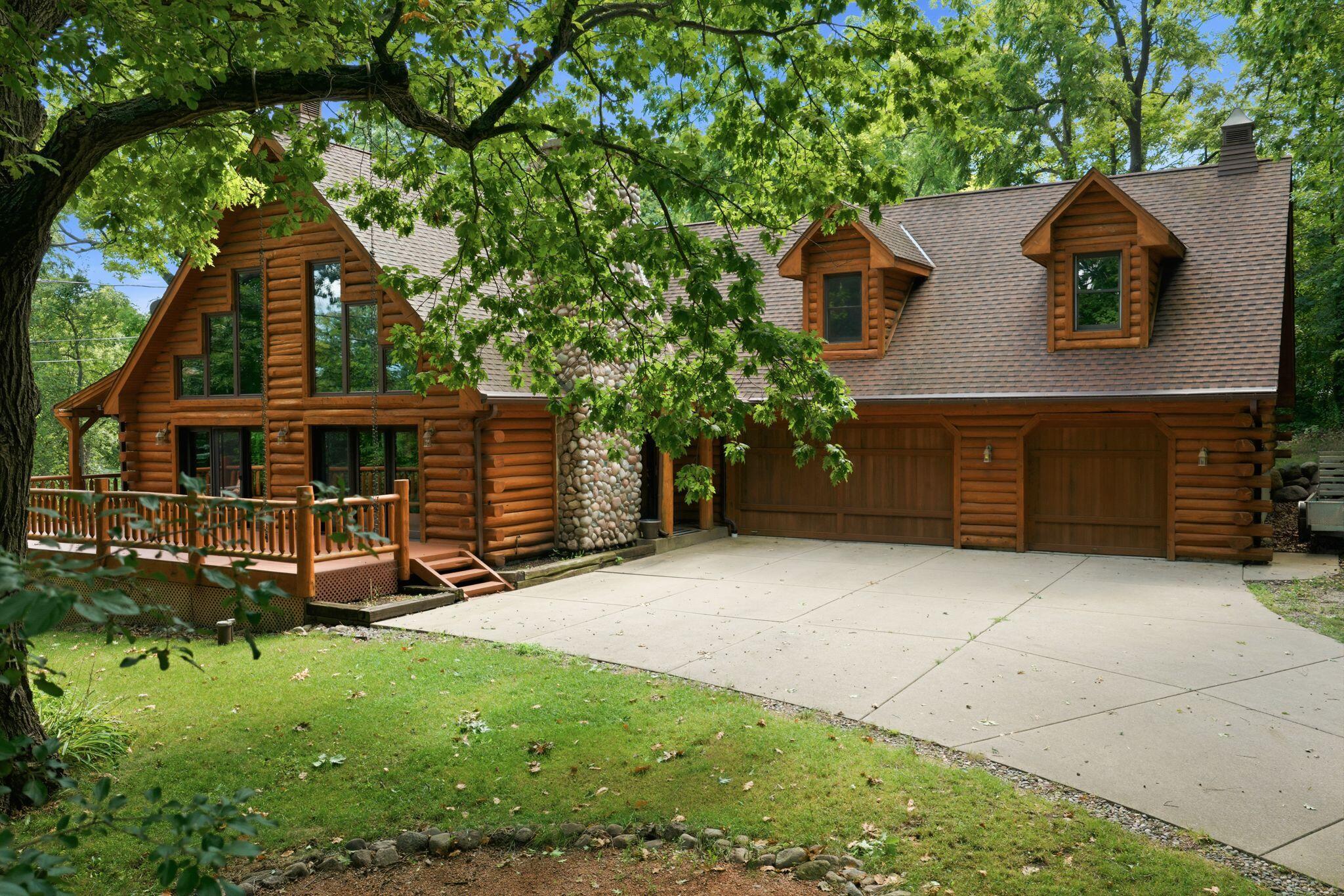 5633 Contour Road Waterford, WI 53185 - Photo 4 of 72 5633 Contour - Drone-04