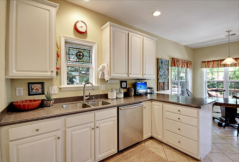 99 Oyster Point Row Charleston, SC 29412 - Photo 4 of 26 814_818-copy