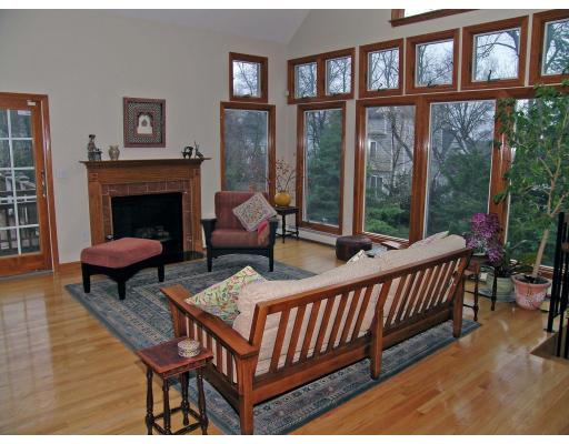 32 Bow Road Newton, MA 02459 - Photo 7 of 14