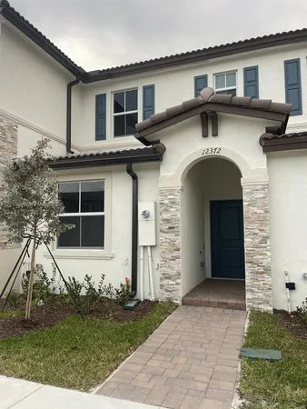 $3,200 | 12372 Northwest 23rd Court, Unit 12372, Miami, FL 33147