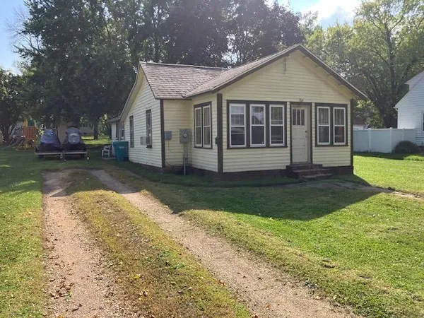 $25,000 | 706 4th Avenue Southeast, Waseca, MN 56093