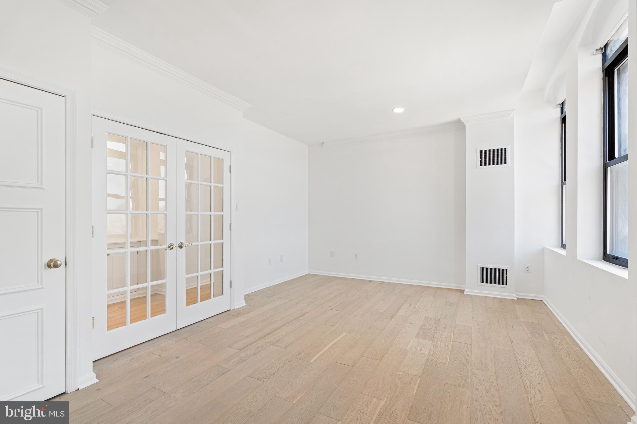 3299 K Street Northwest, Unit 704 Washington, DC 20007 - Photo 20 of 34 Primary bedroom