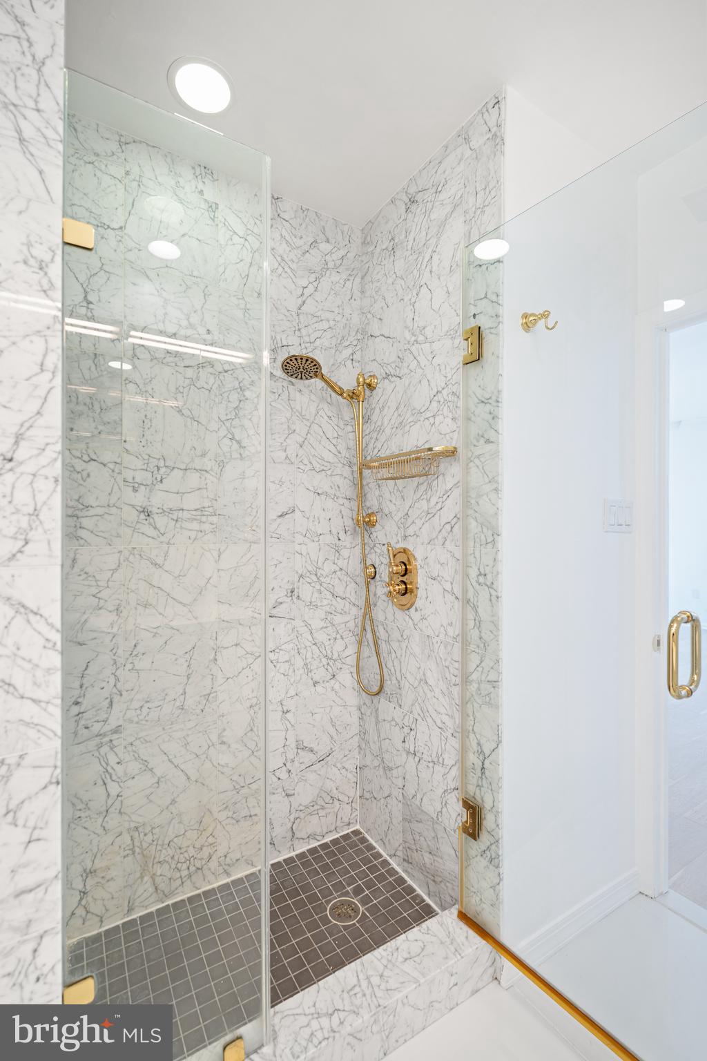 3299 K Street Northwest, Unit 704 Washington, DC 20007 - Photo 22 of 34 Primary bathroom