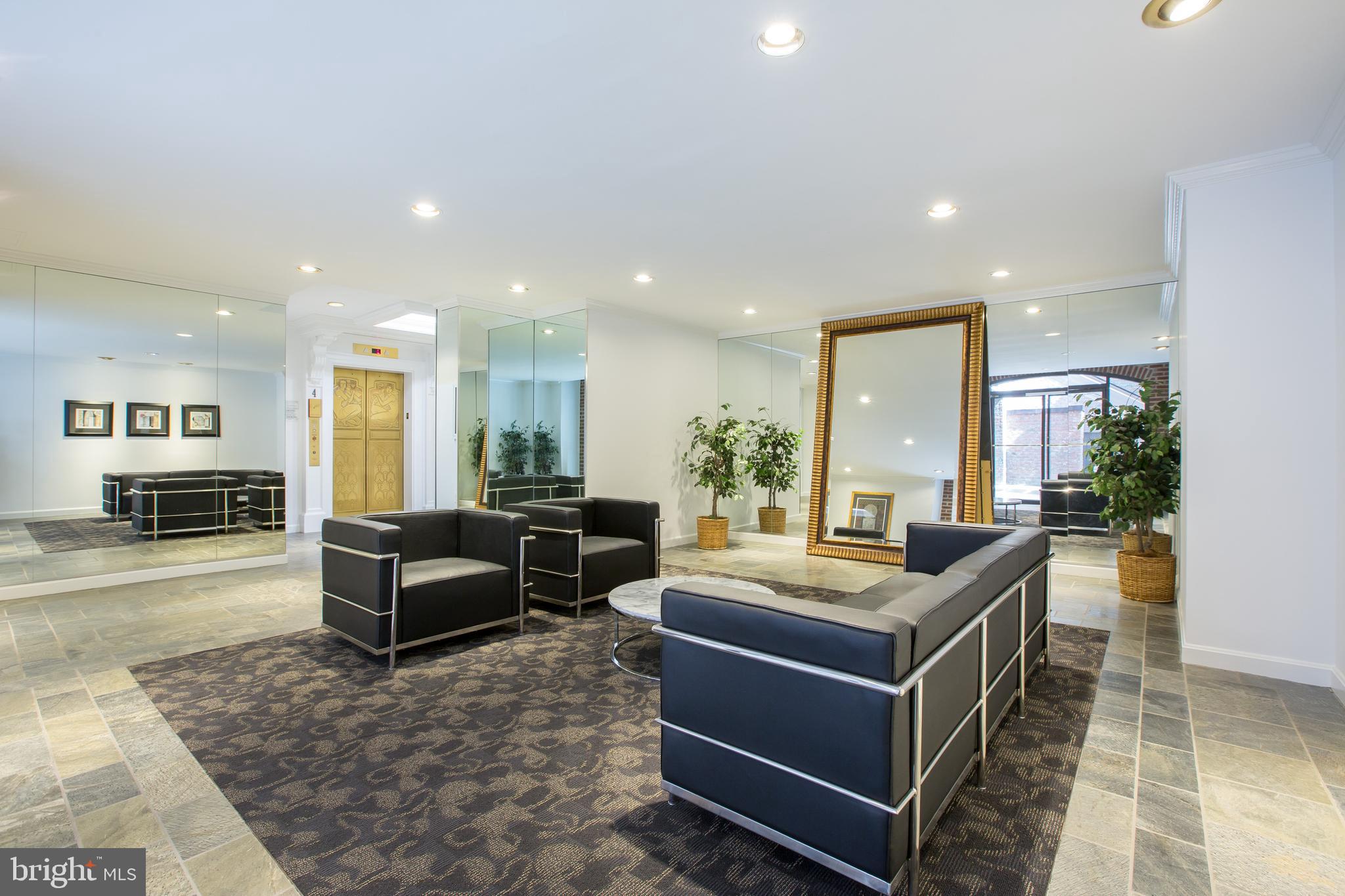 3299 K Street Northwest, Unit 704 Washington, DC 20007 - Photo 3 of 34 Private lobby